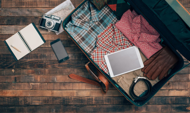 3 dispositivo tecnológicos que no pueden faltar en tu equipaje este verano