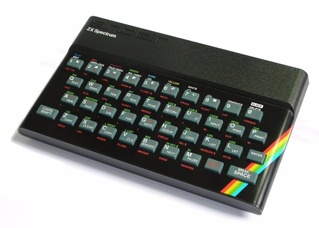 Fallece Sir Clive Sinclair, el ingeniero que popularizó los ordenadores domésticos con el ZX Spectrum