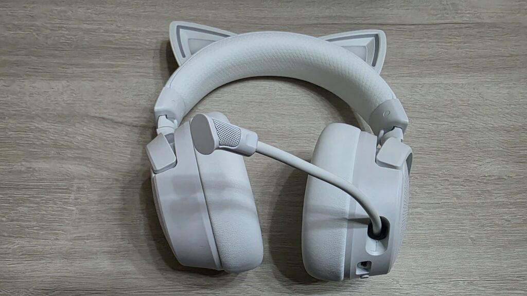 Microfono Razer Kraken Kitty V3 Pro: el auricular gaming que une rendimiento y estilo en un solo rugido felino