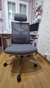 HOLLUDLE revoluciona el confort en la oficina: un análisis en profundidad de su silla ergonómica Shape front