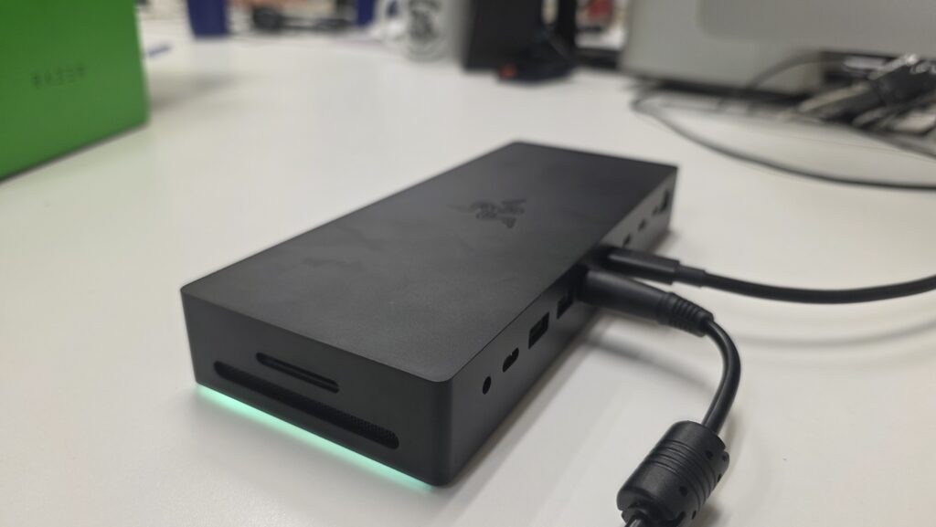 Análisis del Razer Thunderbolt 5 Dock por Juan Cascón para Frikipandi: "La estación de acoplamiento definitiva para gamers y profesionales"
