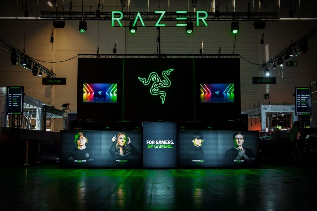 Entrevista a Charlie Bolton Global Head of Design at Razer Phantom White
