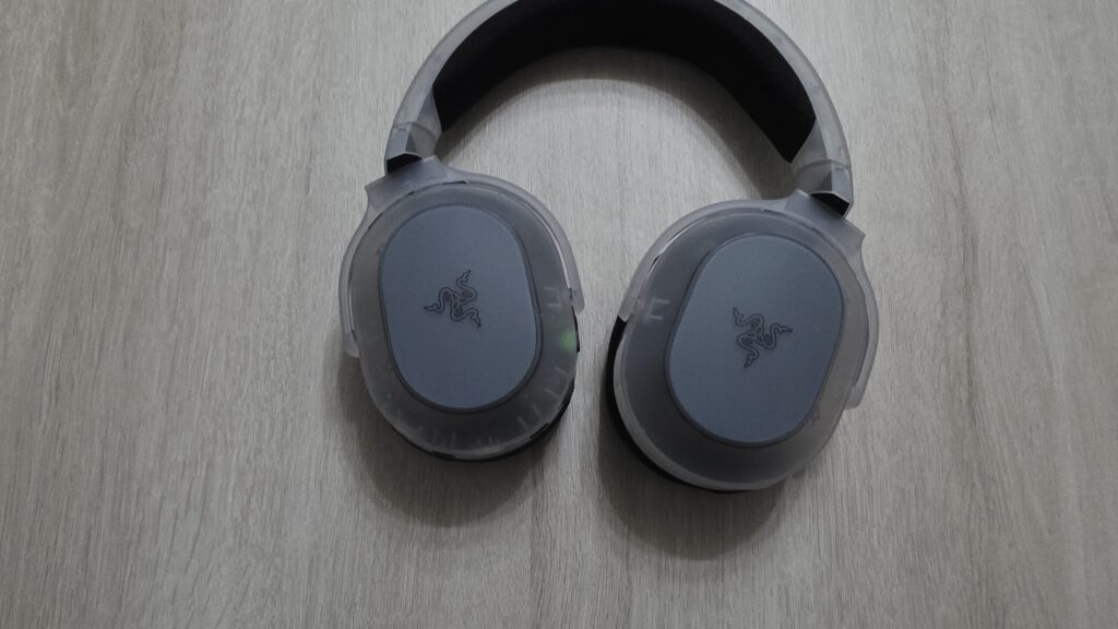 Análisis de los auriculares Razer Barracuda X Chroma Phantom White: brillan por diseño, versatilidad y rendimiento