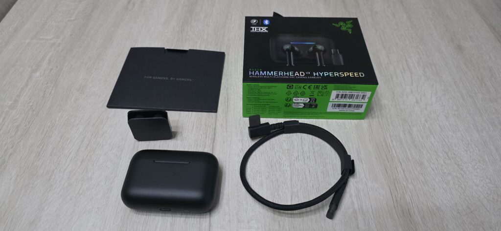 Razer Hammerhead V3 HyperSpeed: El nuevo estándar del audio híbrido que conquista el gaming y la vida cotidiana