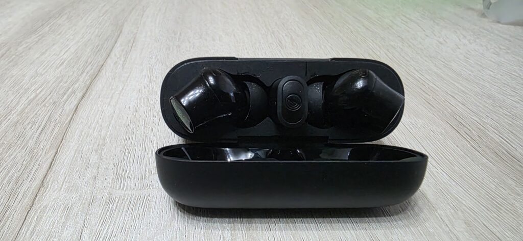 Razer Hammerhead V3 HyperSpeed: El nuevo estándar del audio híbrido que conquista el gaming y la vida cotidiana