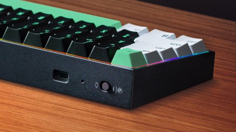 Revolución en la alta gama de teclados: Razer presenta el Reclusa Mini 65% con switches magnéticos intercambiables y conectividad de latencia ultrabaja